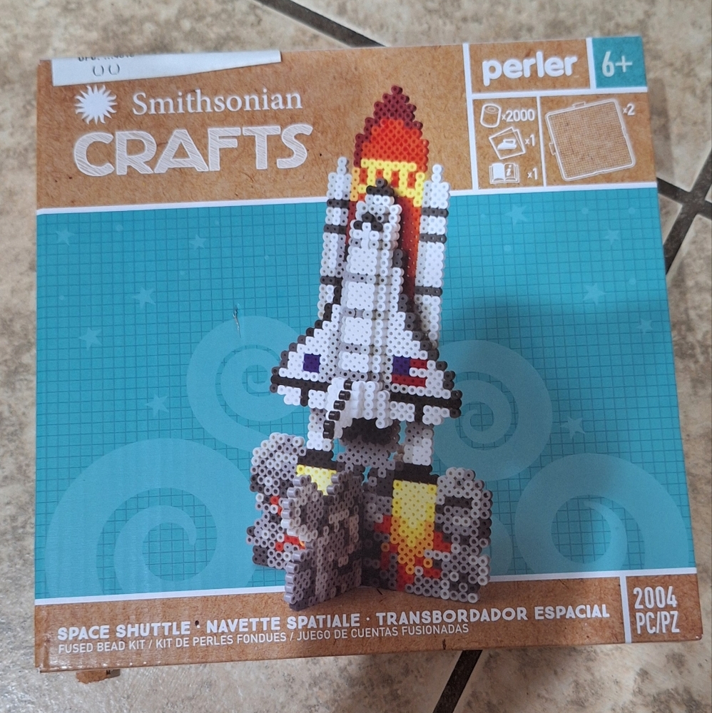 Smithsonian Crafts Space Shuttle Kit